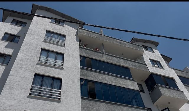 Bursa'da kan donduran cinayet: Çocuğunun gözü önünde eşini öldürdü