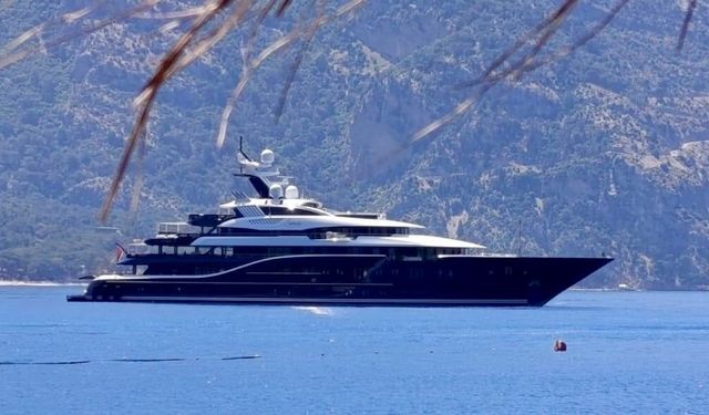 150 milyon dolarlık "yüzen saray" Bodrum'a demir attı
