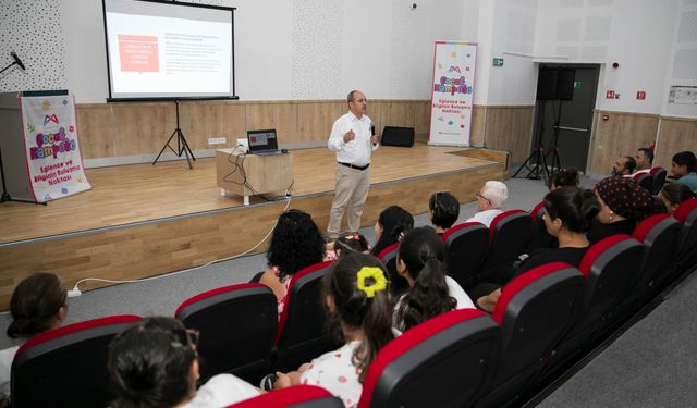 Mersin'de çocuk işçiliği masaya yatırıldı