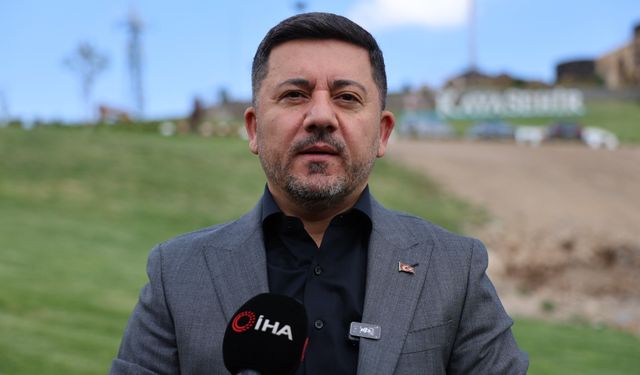 Rasim Arı dört buçuk yıl sonra yine AK Parti rozeti takacak
