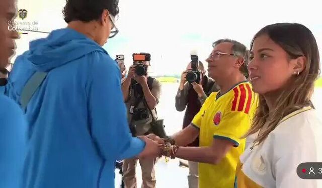 İdolünden fotoğraf istedi, cevap alamadı! Cumhurbaşkanının kızıyla futbol yıldızı arasında gündem olan anlar