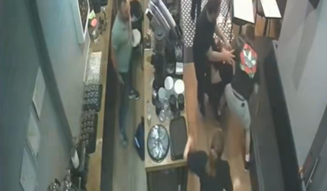 Kadıköy’de kafede şok saldırı: Kafe çalışanı tanımadığı kişinin yumruğuyla ağır yaralandı