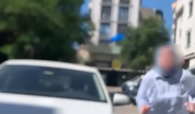 Pendik’te trafikte gerilim: Tartıştığı sürücünün araç aynasını tekmeyle kırdı!