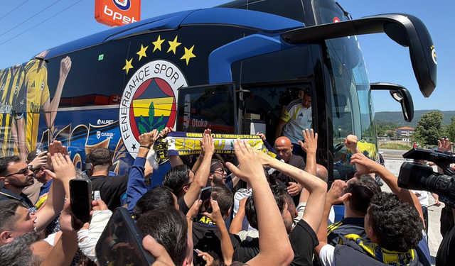 Fenerbahçe kafilesine Düzce’de coşkulu karşılama