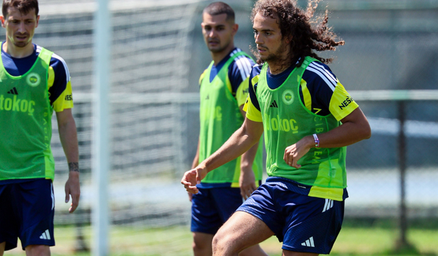Fenerbahçe’de yeni sezon mesaisi hız kesmeden devam ediyor