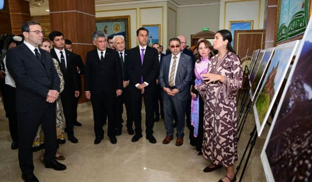 Türkmenistan'da “Azerbaycan - Mercekten Tarihe” Sergisi açıldı