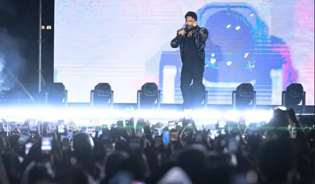Başkent Tarkan’la coştu: On binler yağmura rağmen alanı doldurdu