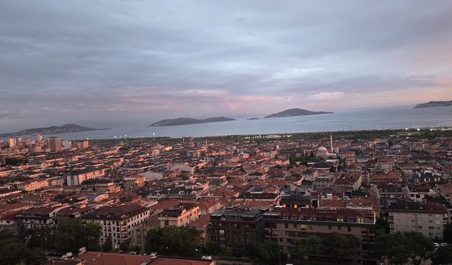 İstanbul semalarında sürpriz gökküşağı şöleni