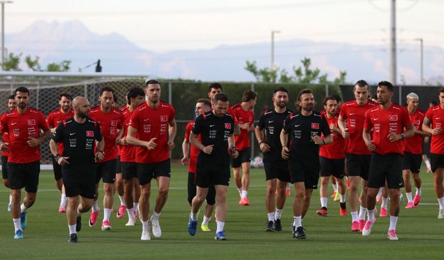 Milliler Paraguay mesaisine başladı