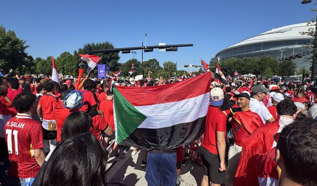 Mısırlı taraftarlardan Filistin'e muhteşem destek