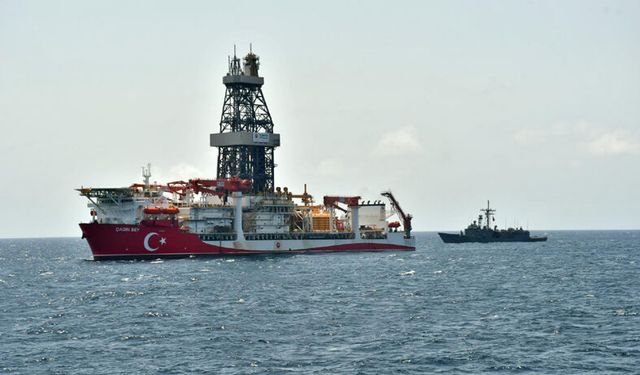TSK Somali'de görev başında: Çağrı Bey sondaj gemisi koruma altında
