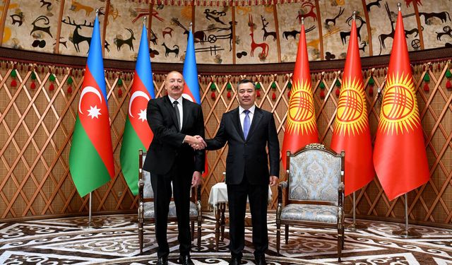 Issık Göl’de kritik buluşma: Aliyev ile Caparov Issık Göl’de bir araya geldi!