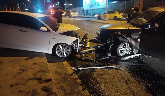 Ters yöne giren otomobil dehşet saçtı! Zincirleme kazada 2'si ağır 5 yaralı