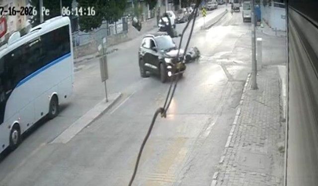 İzmir'de motosikletliye çarpıp kaçan sürücü kamerada!