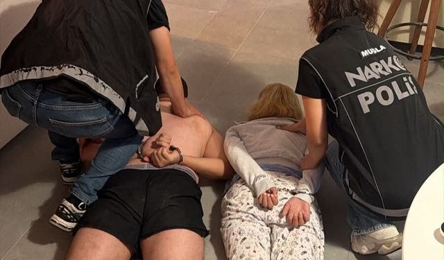 Kırmızı bültenle aranan uyuşturucu taciri, kıskıvrak yakalandı
