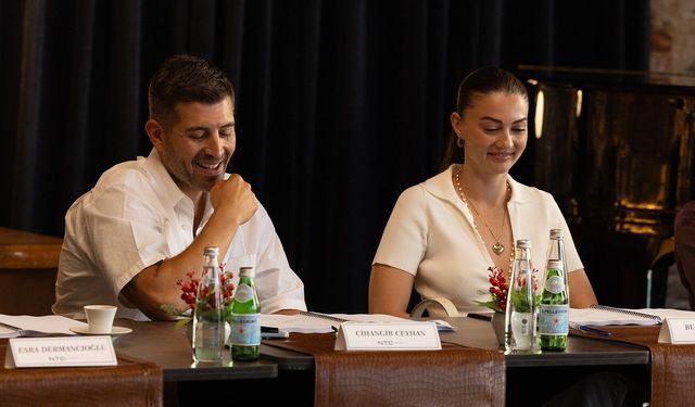 Anne Yarısı geliyor! Burcu Özberk ve Cihangir Ceyhan’dan ilk partner karesi