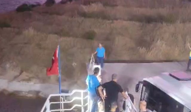 Elazığ'da feribot seferlerinde fırtına engeli