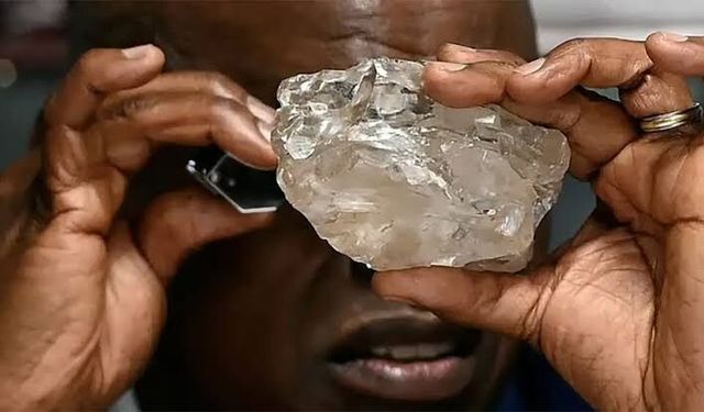 1000 karat üzerindeki 10. elmas gün yüzüne çıktı