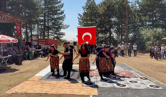 Faraşlı Köyü'nde asırlık aşure geleneği! Semahlar dönüldü, sazlar yankılandı