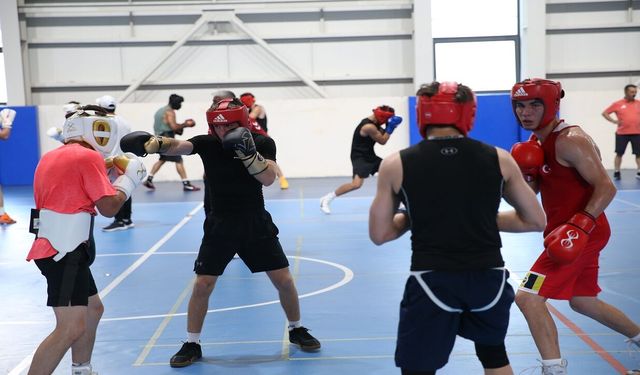 Kastamonu'da dev boks kampı: Türkiye ve Kazakistan omuz omuza!