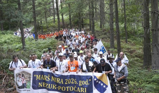 Ölüm yolunda barış adımları: Srebrenitsa için 100 kilometrelik yürüyüş başladı
