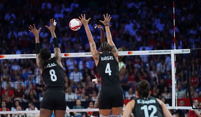 Türkiye-Slovenya: 3-1 Maç sonucu: Filenin Sultanları Avrupa Şampiyonası'nda 2'de 2 yaptı!