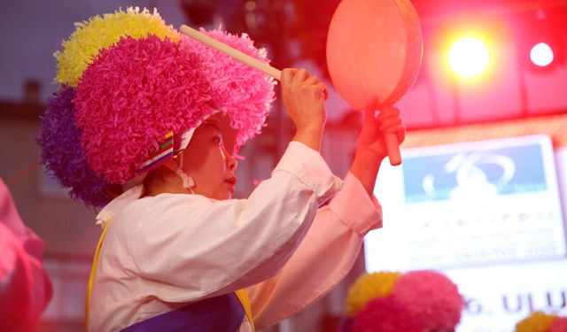 Sarımsak Festivali'nde dünya rüzgarı: Renkli görüntülere sahne oldu