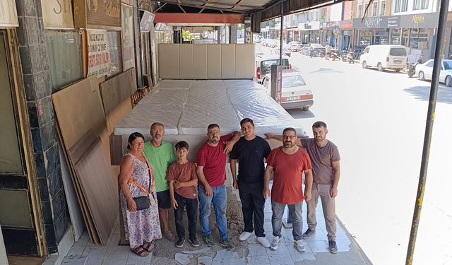 İnegöl'de fenomenler için "dev mobilya" üretimi