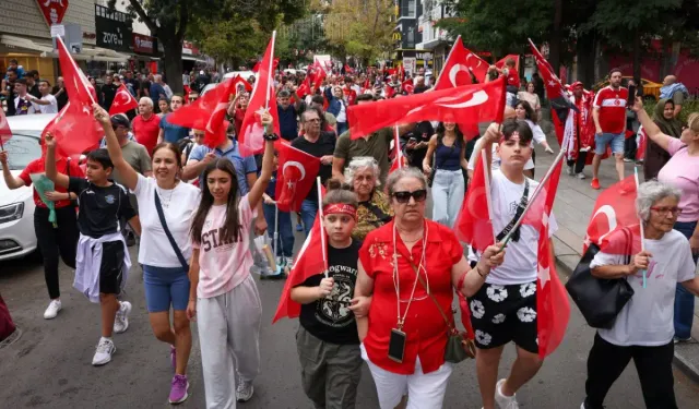Çankaya’da 30 Ağustos coşkusu sokaklara taştı! Bando, marşlar ve film gösterimleriyle renkli kutlama