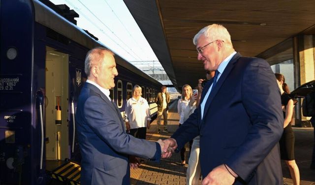 Azerbaycan’dan Ukrayna’ya dikkat çeken ziyaret