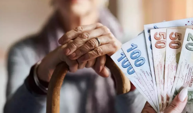 Emekli maaşlarında zam hesabı yeniden değişti! En düşük aylık için 3 kritik senaryo