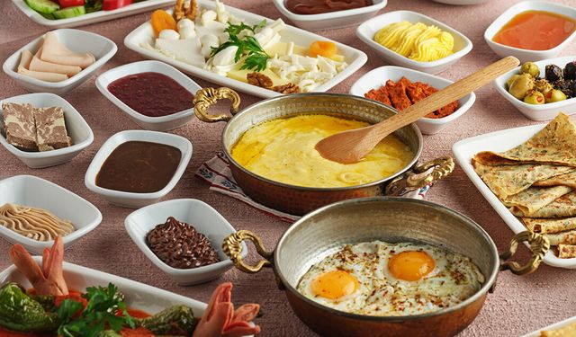 Kahvaltı saati gerçekten önemli mi? Diyetisyen doğru zamanı açıkladı