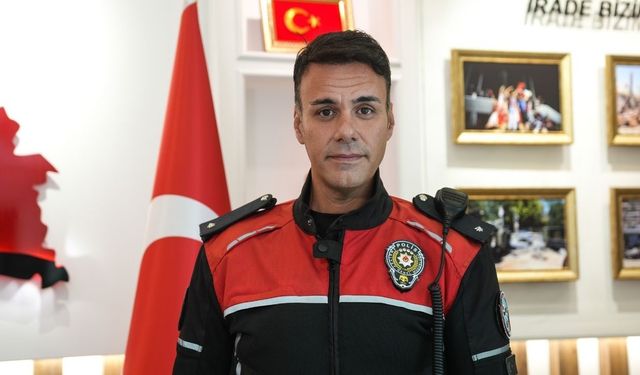 Komiser yardımcısı Uğur Yurduseven Fenerbahçe formalı minik taraftarla yaşananları anlattı!