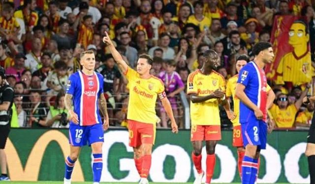 Lens PSG'yi mağlup ederek Fransa Süper Kupası'nın sahibi oldu