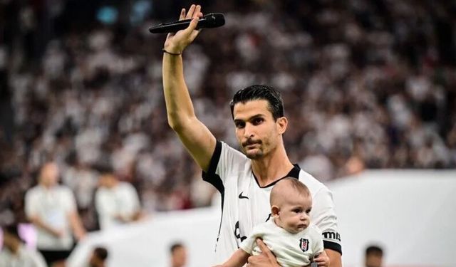 Necip Uysal Beşiktaş taraftarına Tüpraş Stadı'nda veda etti