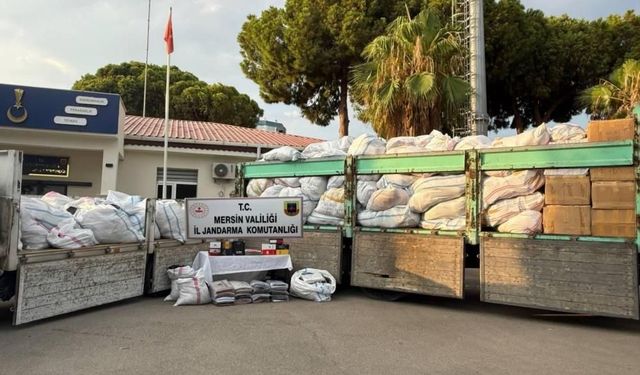 Mersin'de 50 milyon TL değerinde kaçak kıyafet