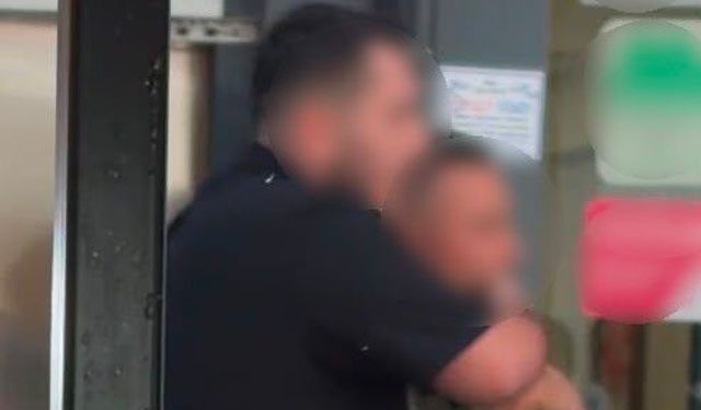 Tartıştığı babasının boğazını sıkıp, darbetti! Kırklareli'ndeki dehşet kamerada