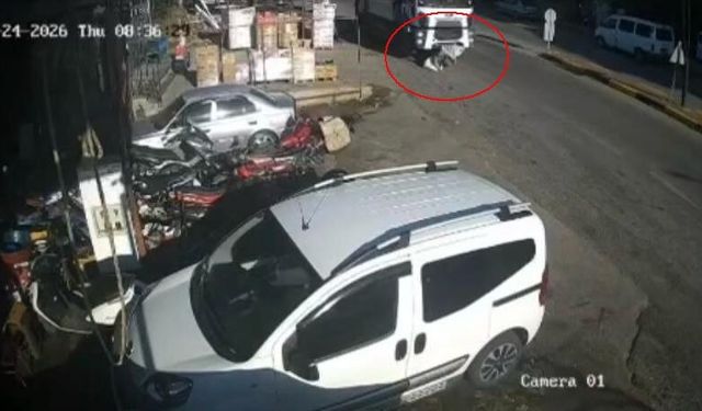 Çöp kamyonunun altında feci şekilde can verdi! 20 yaşındaki işçi hayatını kaybetti