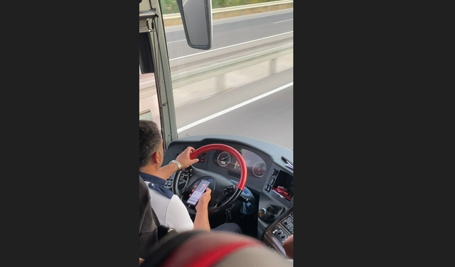 Ankara-Antalya otobüsünde tepki çeken anlar! Seyir halindeyken müzik keyfine düştü