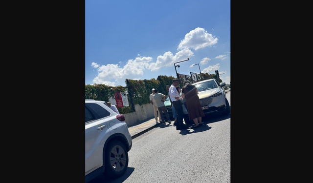 Ankara’nın göbeğinde zincirleme kaza! 3 araç birbirine girdi