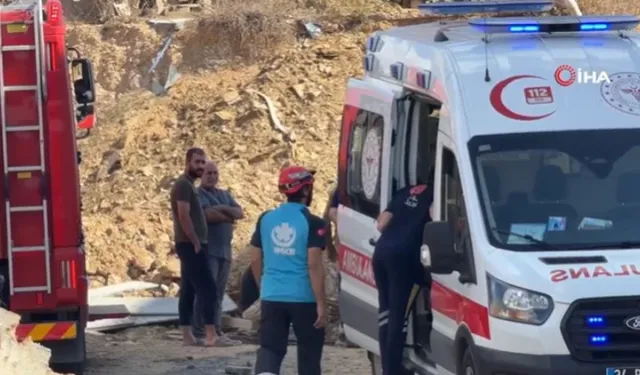 Başakşehir’de inşaat alanında korku dolu anlar: Toprak altında kaldılar!