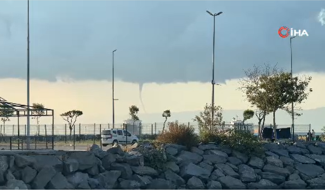 Yalova semalarında şaşırtan görüntü! Denizin üzerinde hortum oluştu