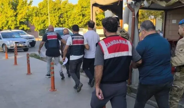 İzmir'de FETÖ operasyonu! 21 şüpheli gözaltında