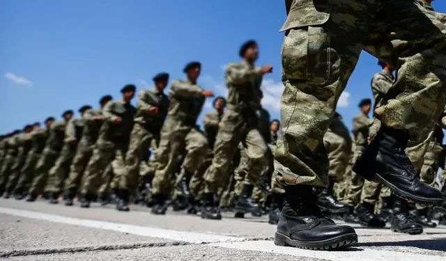 Ankara'da Asker Ressamlar sergisi açıldı: Tarihi eserler buluştu