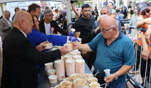 Keçiören'de Neşet Ertaş gecesi! Türküler hep bir ağızdan