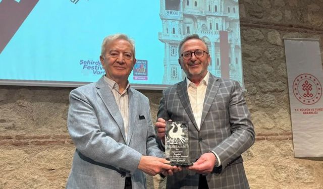 Şiirin kalbi İstanbul’da atıyor! 17. Uluslararası Şiir ve Edebiyat Festivali başladı