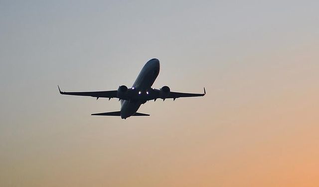 Air India uçağında bomba alarmı! Frankfurt-Yeni Delhi seferi Jaipur’a yönlendirildi