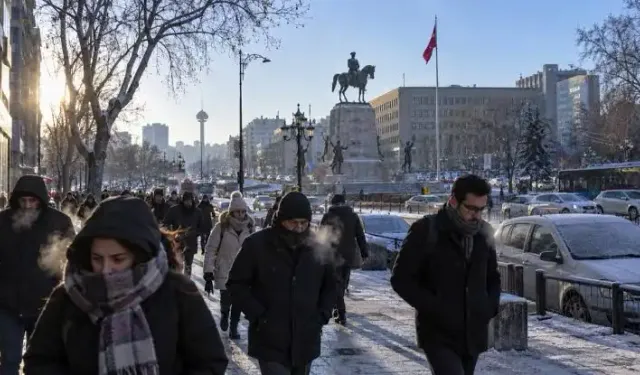 Ankara’nın meşhur ayazı şişeye girdi! Kızılcahamam’da dikkat çeken girişim