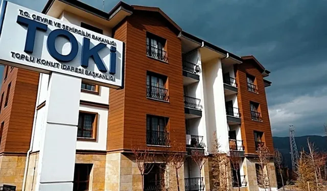 Ankara Evren TOKİ konutlarında hak sahiplerine anahtar teslimi başladı