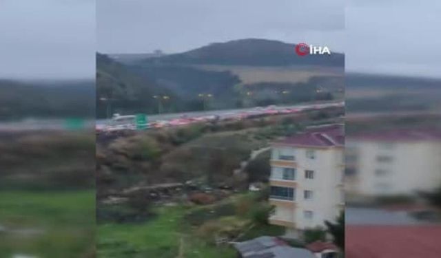 Ankara'da servis aracı devrildi: 3 yaralı